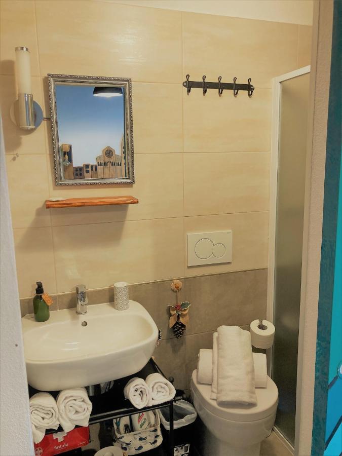 La Pomposa Del Teatro Hotel Modena Ngoại thất bức ảnh